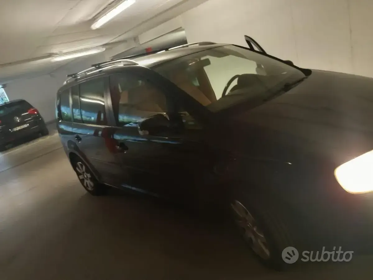 Usata VW Touran 115 CV (84 kW) 2003 Marrone Monovolume