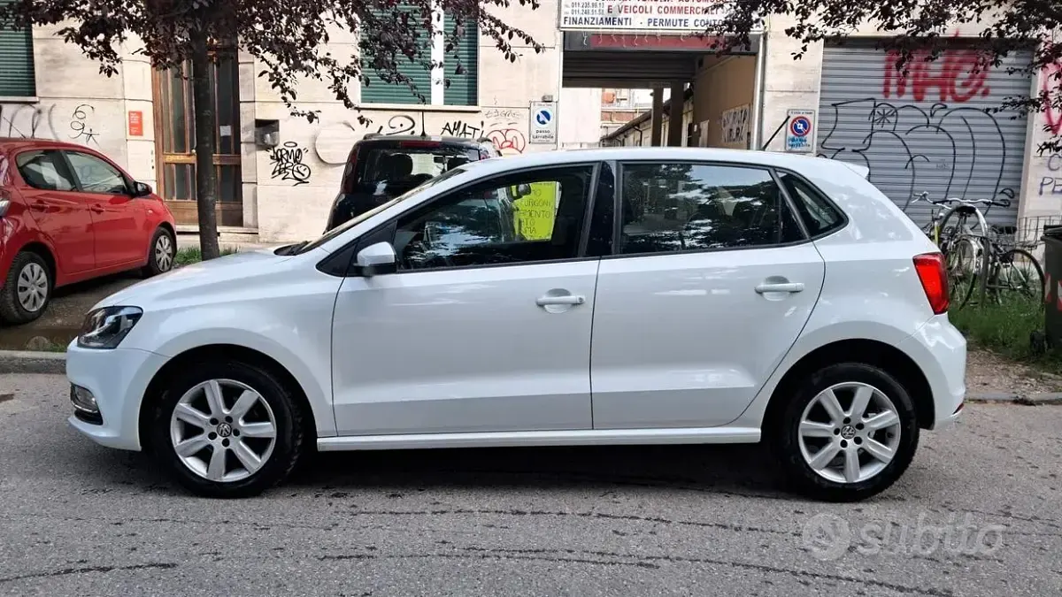 Usata VW Polo Trendline 75 CV (55 kW) 2014 Bianco Berlina