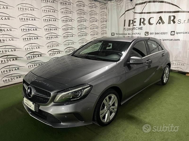 Grigio Usata 2017 Mercedes A180 Tre volumi | 13.500 € (Buon prezzo) - Immagine 1/4