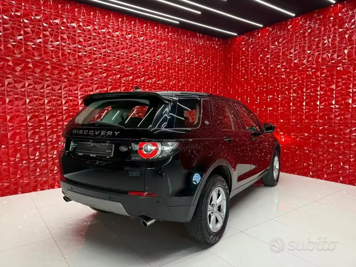 Usata Land Rover Discovery Sport HSE Luxury 150 CV (110 kW) 2016 Nero SUV
