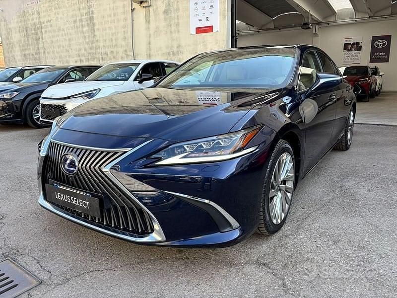 Usata Lexus ES300H Luxury Line 217 CV (159 kW) 2022 Blu Berlina