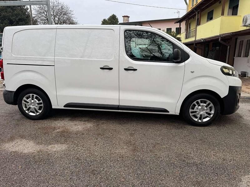 Usata Citroën Jumpy Comfort 120 CV (88 kW) 2021 Bianco Monovolume