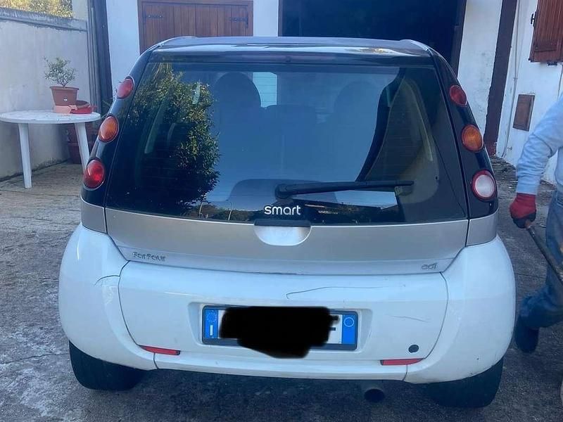 Usata Smart ForFour Pulse 68 CV (50 kW) 2006 Bianco Utilitaria