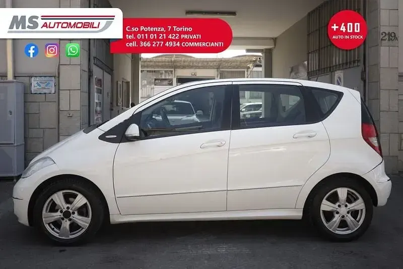 Usata Mercedes A180 Avantgarde 109 CV (80 kW) 2009 Bianco Utilitaria