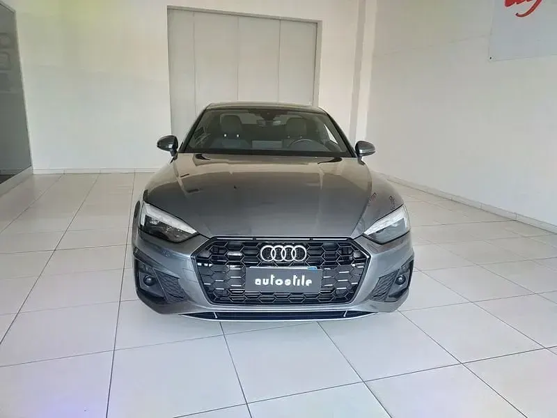 Usata Audi A5 S-Line 204 CV (150 kW) 2023 Grigio scuro Coupé