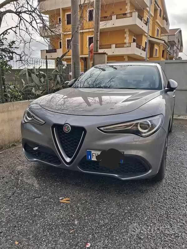 Usata Alfa Romeo Stelvio Business 160 CV (117 kW) 2019 Grigio SUV