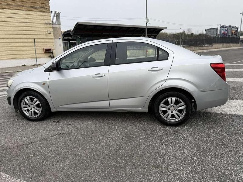 Usata Chevrolet Aveo LT 86 CV (63 kW) 2012 Argento Berlina