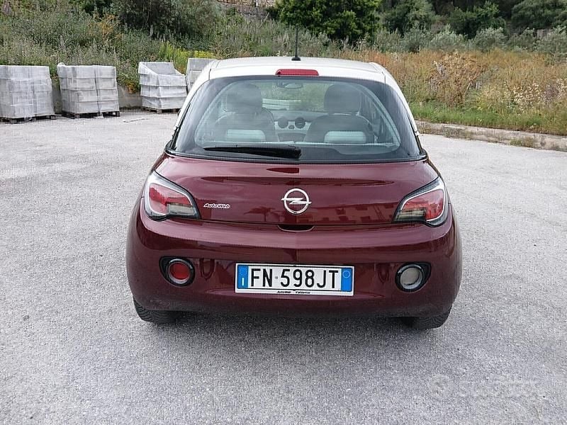 Usata Opel Adam Glam 70 CV (51 kW) 2014 Beige Utilitaria