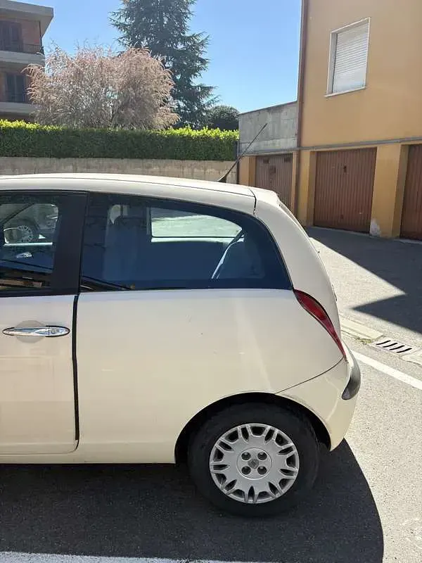Usata Lancia Ypsilon 80 CV (58 kW) 2005 Utilitaria