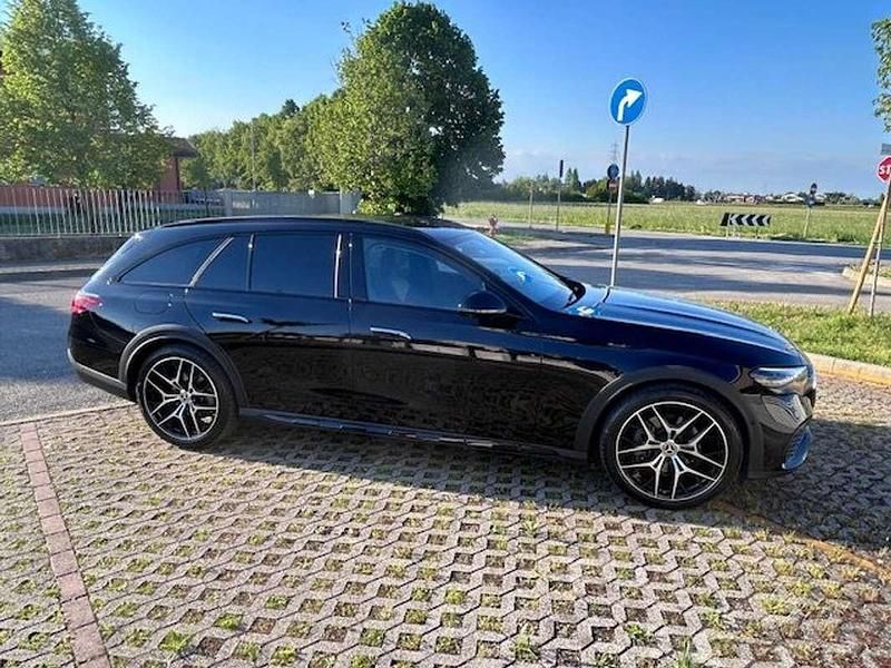 Begagnad Mercedes E220 All-Terrain Premium 197 HK (144 kW) 2025 Svart Kombi