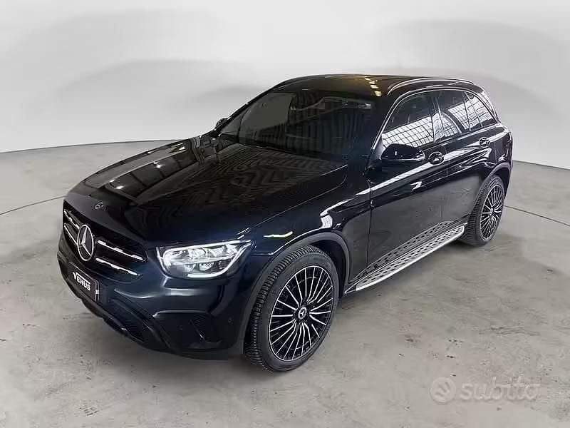 Usata Mercedes GLC300 Premium 245 CV (180 kW) 2021 Nero SUV
