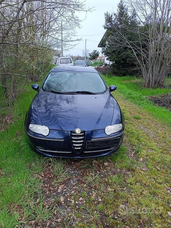 Usata Alfa Romeo 147 105 CV (77 kW) 2004 Blu Utilitaria