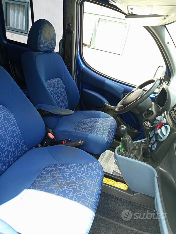 Usata Fiat Doblò 2005 Blu Monovolume