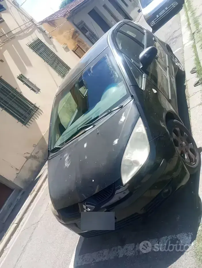 Usata Mitsubishi Colt 95 CV (69 kW) 2005 Nero Utilitaria