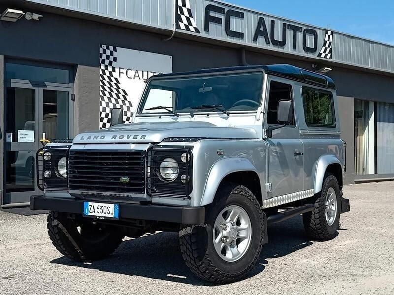 Argento Usata 2008 Land Rover Defender SE SUV | 30.000 € (Buon prezzo) - Immagine 1/4