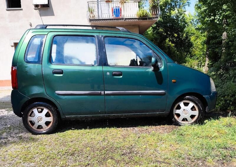 Usata Opel Agila 75 CV (55 kW) 2002 Verde Utilitaria
