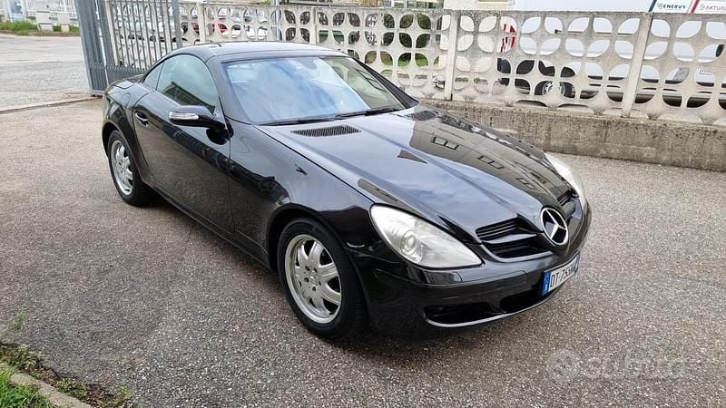 Usata Mercedes SLK200 163 CV (119 kW) 2005 Nero Cabrio