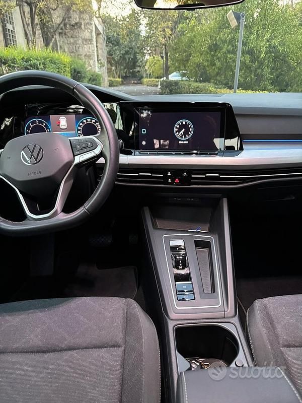 Usata VW Golf VIII Life 150 CV (110 kW) 2023 Nero Berlina