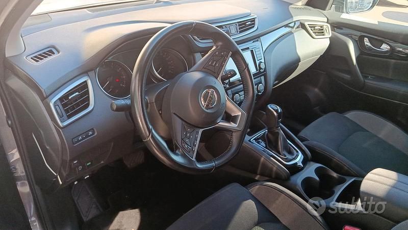 Usata Nissan Qashqai Tekna 159 CV (116 kW) 2019 Grigio SUV