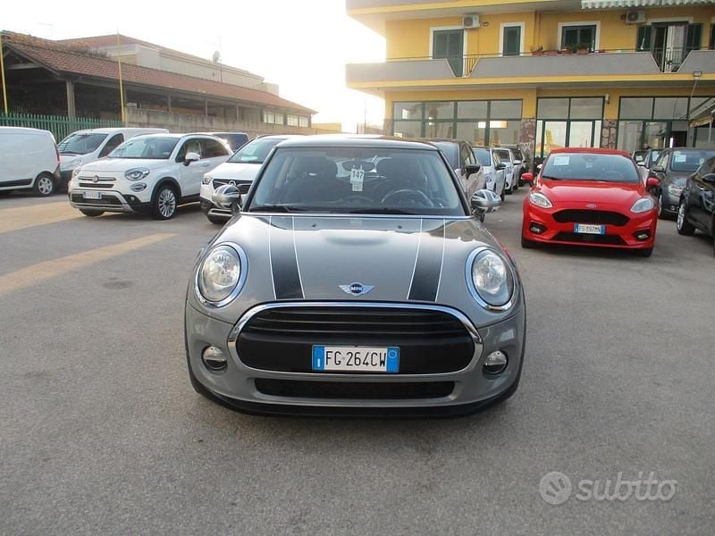Usata Mini ONE 75 CV (55 kW) 2017 Grigio Utilitaria