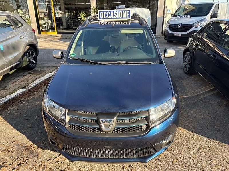 Usata Dacia Logan MCV Lauréate 90 CV (66 kW) 2015 Blu Berlina