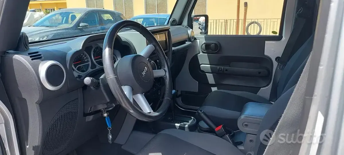 Usata Jeep Wrangler Unlimited 177 CV (130 kW) 2010 SUV