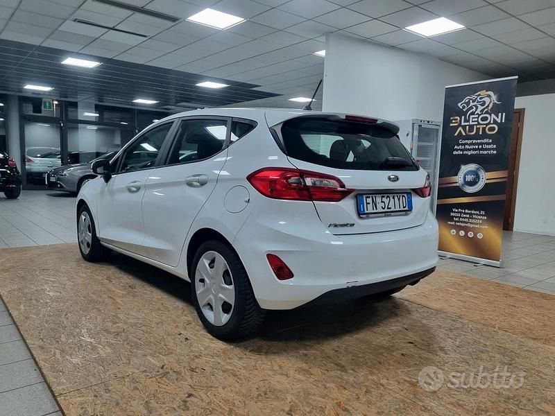 Usata Ford Fiesta 85 CV (62 kW) 2018 Bianco Berlina