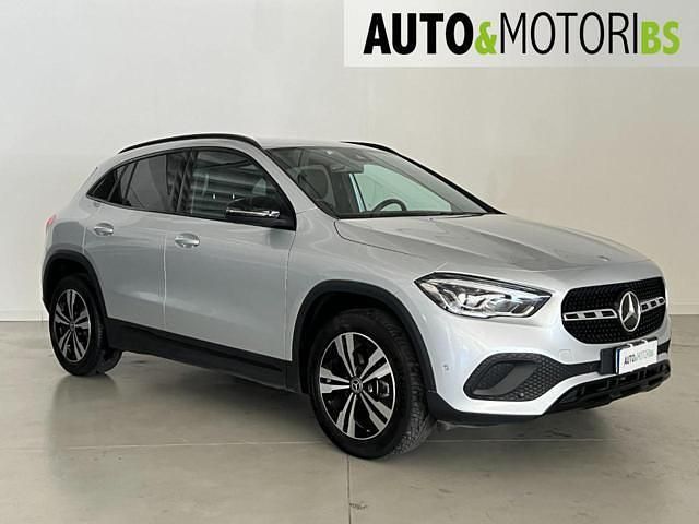 Usata Mercedes GLA200 150 CV (110 kW) 2022 Argento SUV