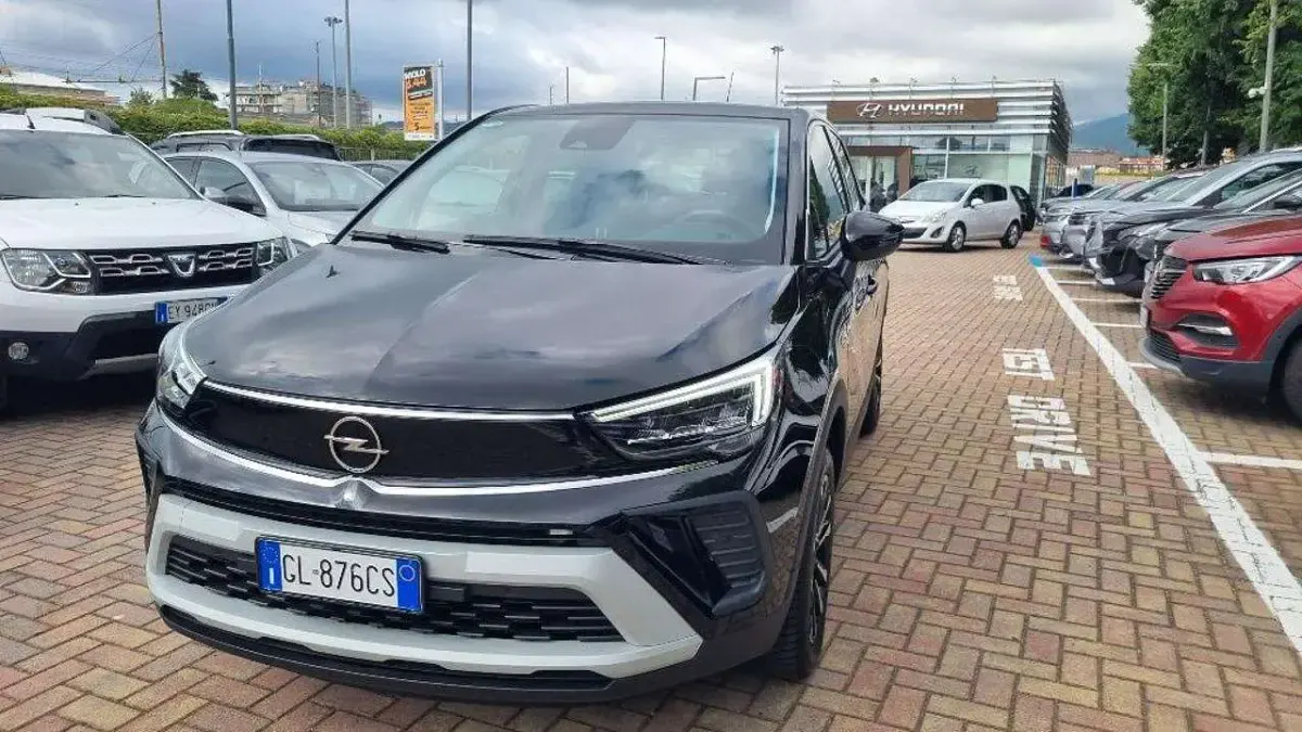 Usata Opel Crossland Elegance 110 CV (80 kW) 2023 Nero SUV