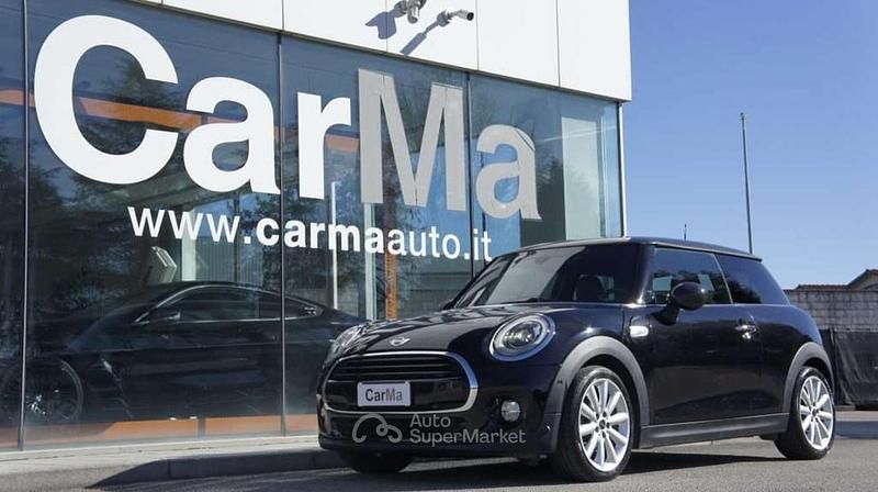 Usata Mini Cooper D Hype 116 CV (85 kW) 2017 Nero Utilitaria