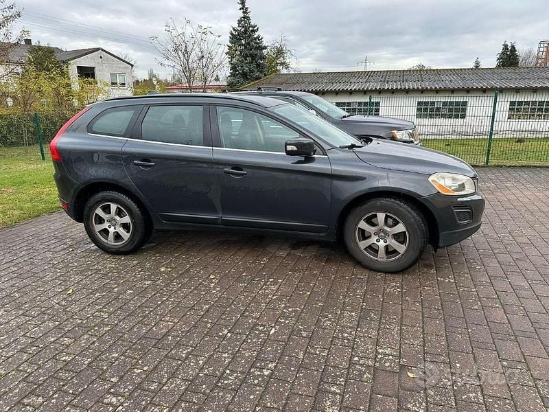 Usata Volvo XC60 163 CV (119 kW) 2011 Grigio SUV