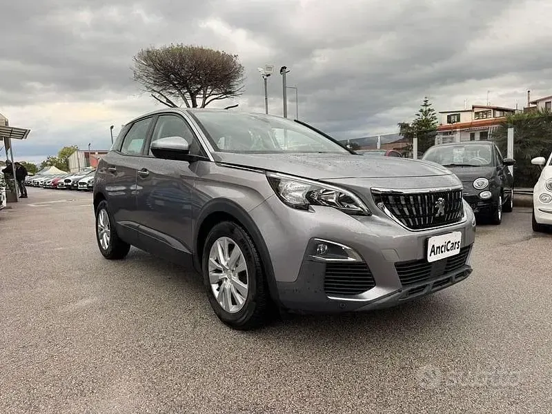 Usata Peugeot 3008 Business-Line 120 CV (88 kW) 2017 Grigio SUV