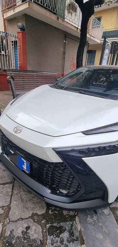 Usata Toyota C-HR Lounge 98 CV (72 kW) 2024 SUV
