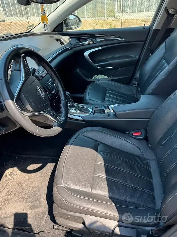 Usata Opel Insignia 170 CV (125 kW) 2015 Nero Station wagon