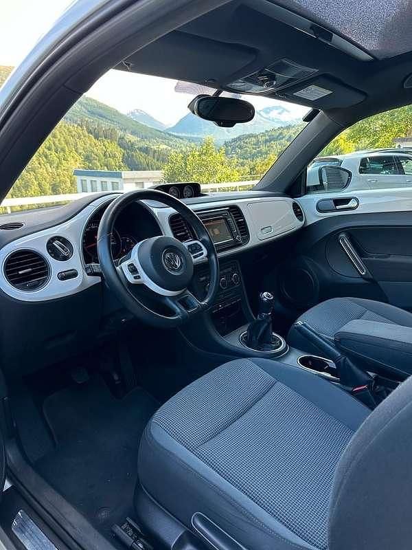 Usata VW Beetle 105 CV (77 kW) 2012 Bianco Utilitaria
