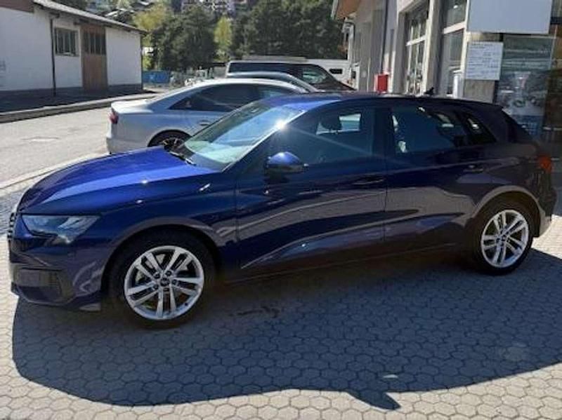 Usata Audi A3 Business 116 CV (85 kW) 2021 Blu/azzurro Berlina
