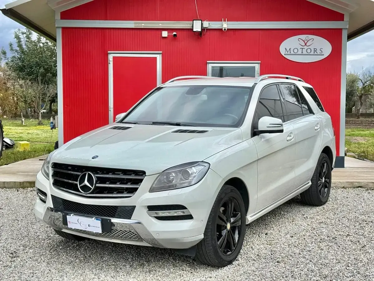 Käytetty Mercedes ML250 Premium 204 HP (150 kW) 2013 Valkoinen Katumaasturi