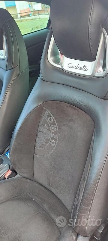Usata Alfa Romeo Giulietta Quadrifoglio Verde 175 CV (128 kW) 2015 Rosso Berlina