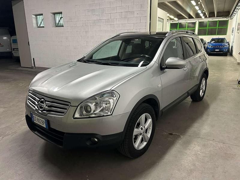 Argento Usata 2009 Nissan Qashqai +2 Tekna SUV | 6950 € - Immagine 1/4