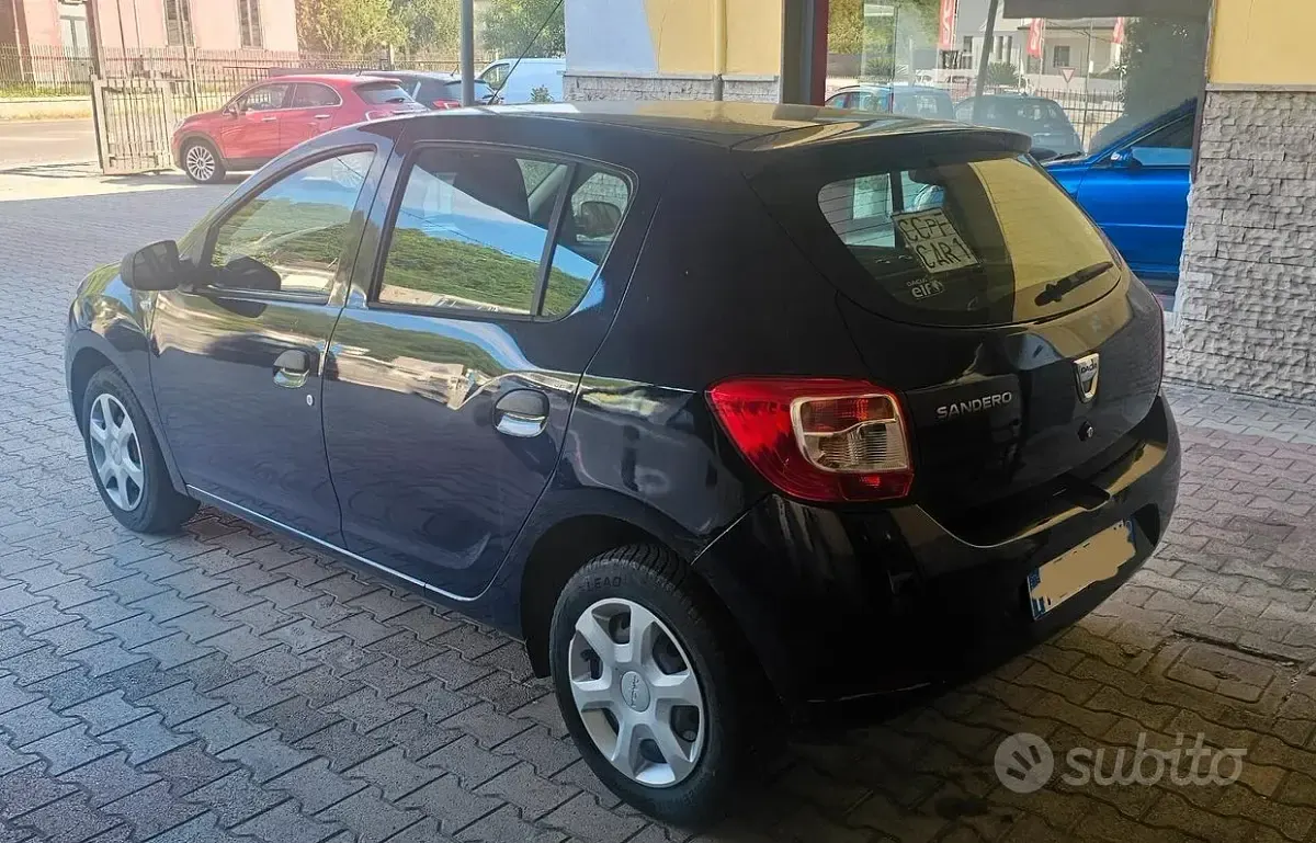 Usata Dacia Sandero Ambiance 75 CV (55 kW) 2015 Bluazzurro Berlina