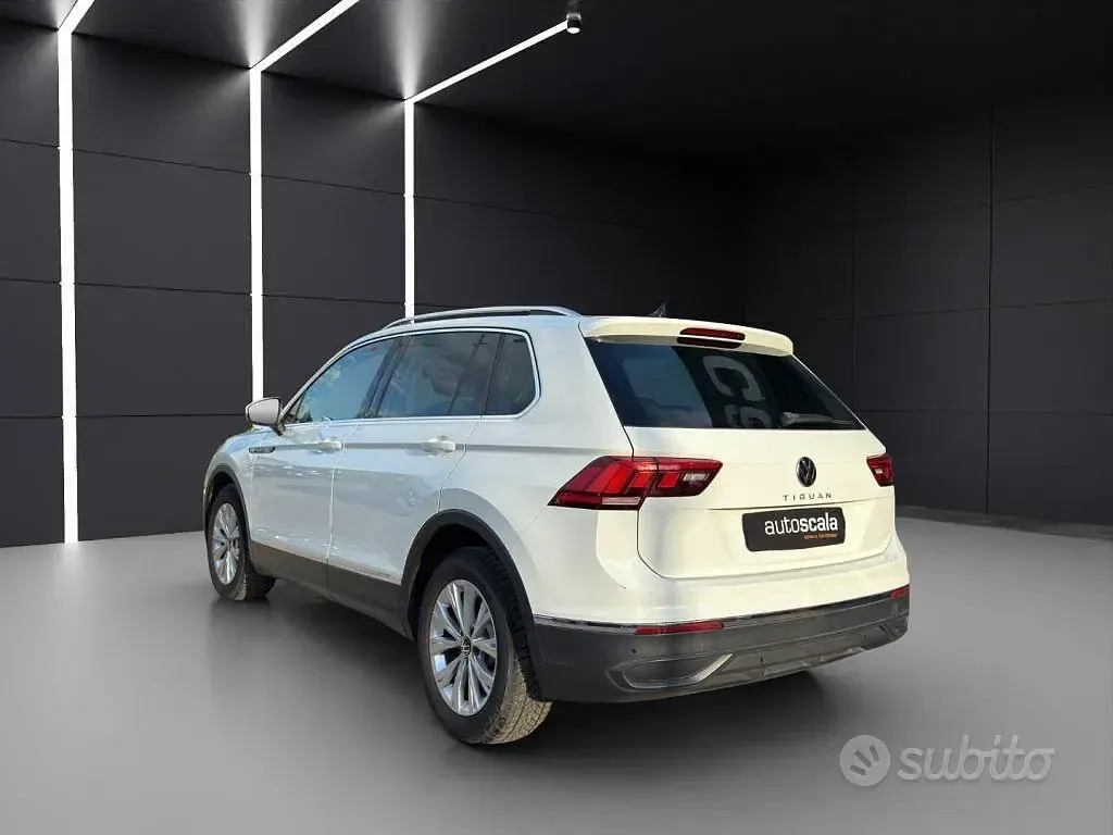 Usata VW Tiguan Life 150 CV (110 kW) 2021 Bianco SUV