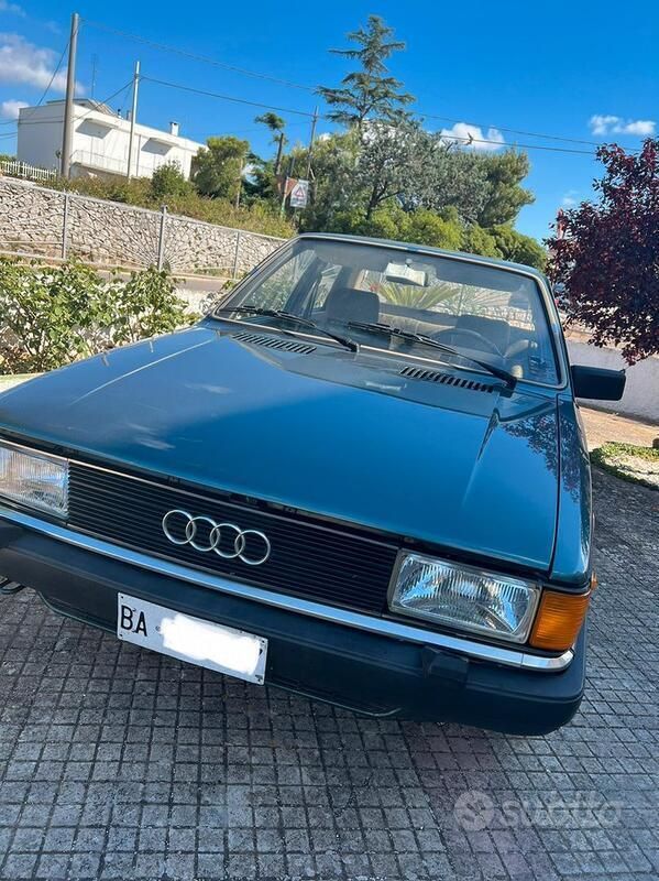 Verde Usata 1982 Audi 80 Tre volumi | 3500 € - Immagine 1/4