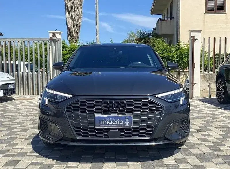 Usata Audi A3 Advanced Plus 116 CV (85 kW) 2022 Grigio Berlina