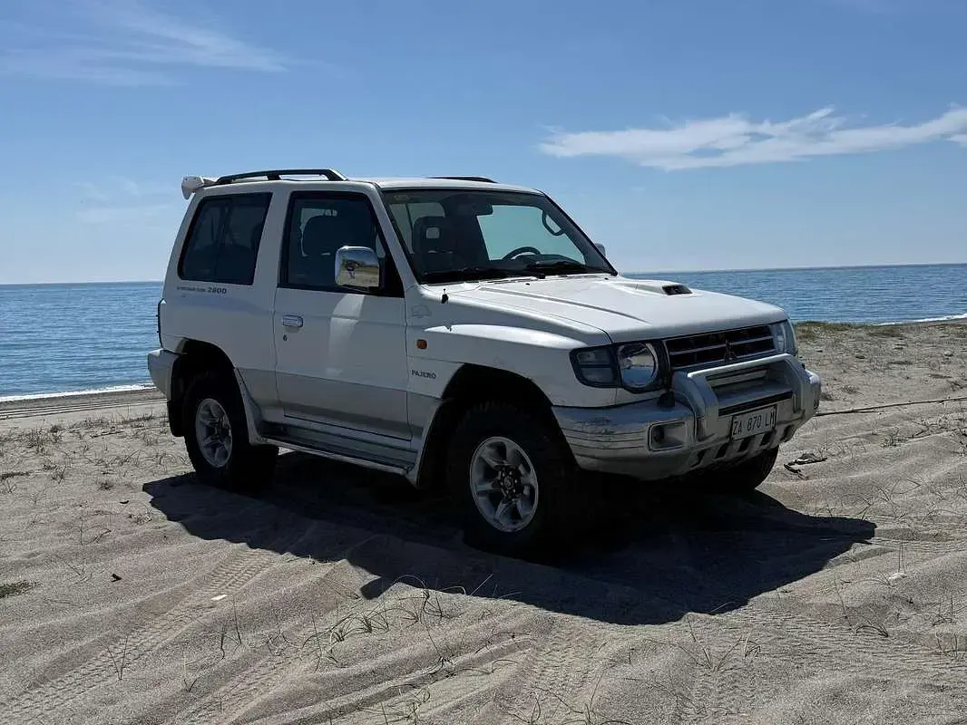 Usata Mitsubishi Pajero Top 125 CV (91 kW) 1999 Bianco SUV