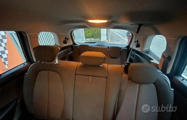 Usata BMW 216 Gran Tourer Luxury Line 116 CV (85 kW) 2019 Grigio Monovolume