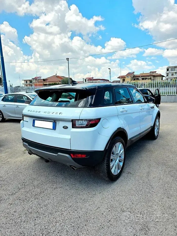 Usata Land Rover Range Rover evoque Dynamic 150 CV (110 kW) 2017 Bianco SUV