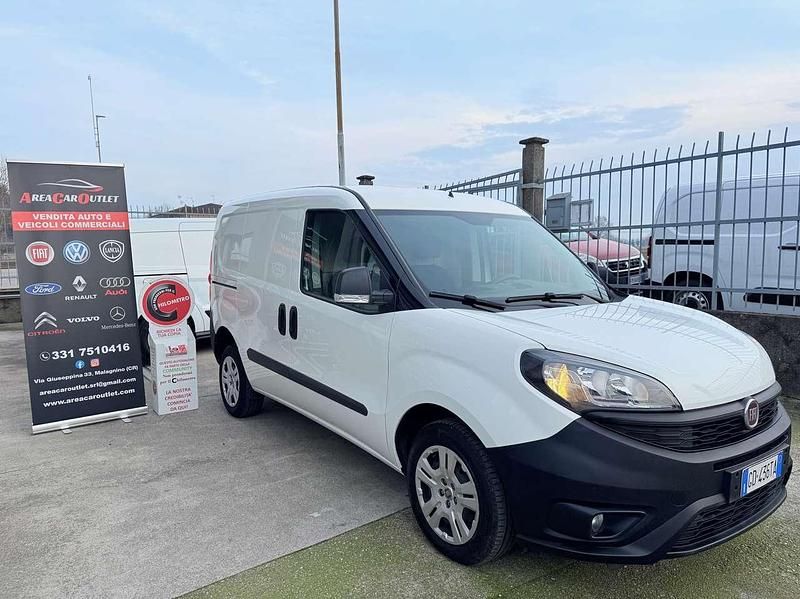 Usata Fiat Doblò 95 CV (69 kW) 2021 Bianco Monovolume