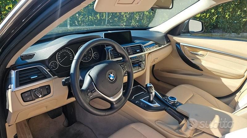 Usata BMW 320 Luxury Line 190 CV (139 kW) 2017 Station wagon