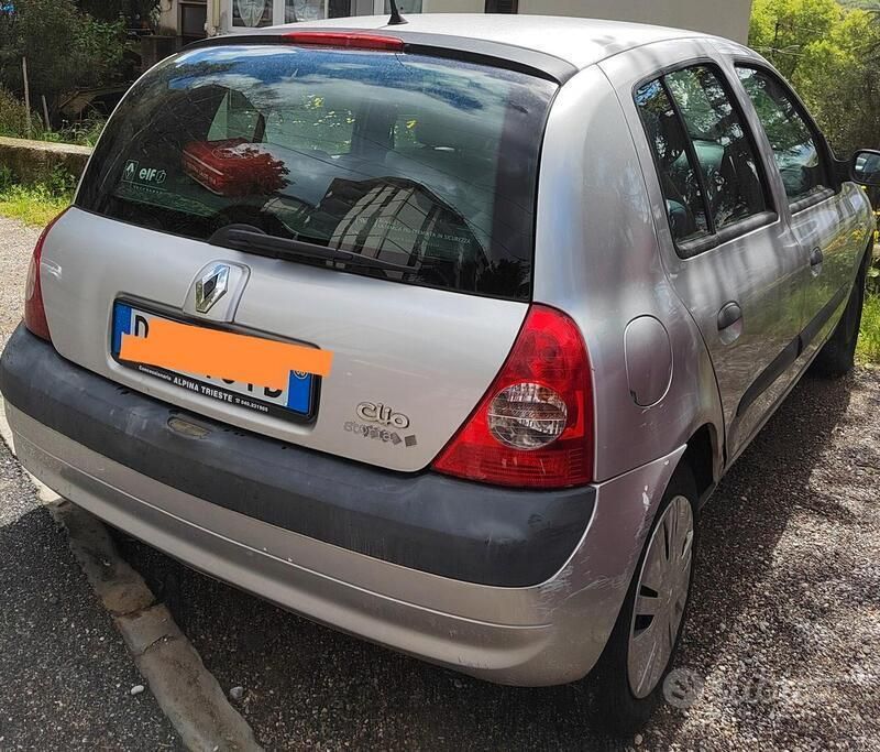 Usata 2006 Renault Clio II Due volumi | 1000 € - Immagine 1/3