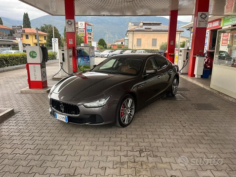 Usata Maserati Ghibli 275 CV (202 kW) 2017 Grigio Berlina